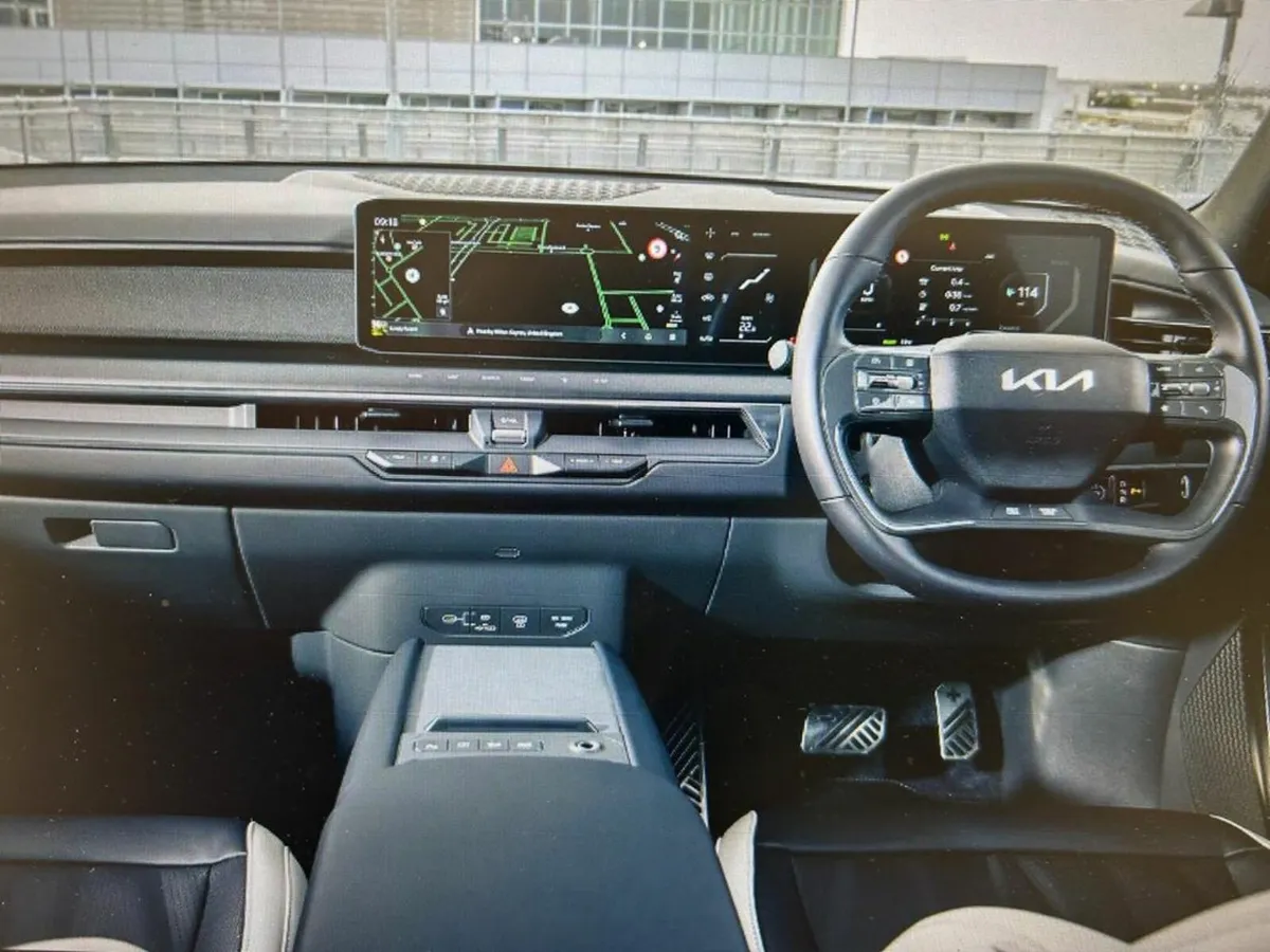 Kia EV9 EV9 earth x Commercial, **99.8 kwh battery - Image 2
