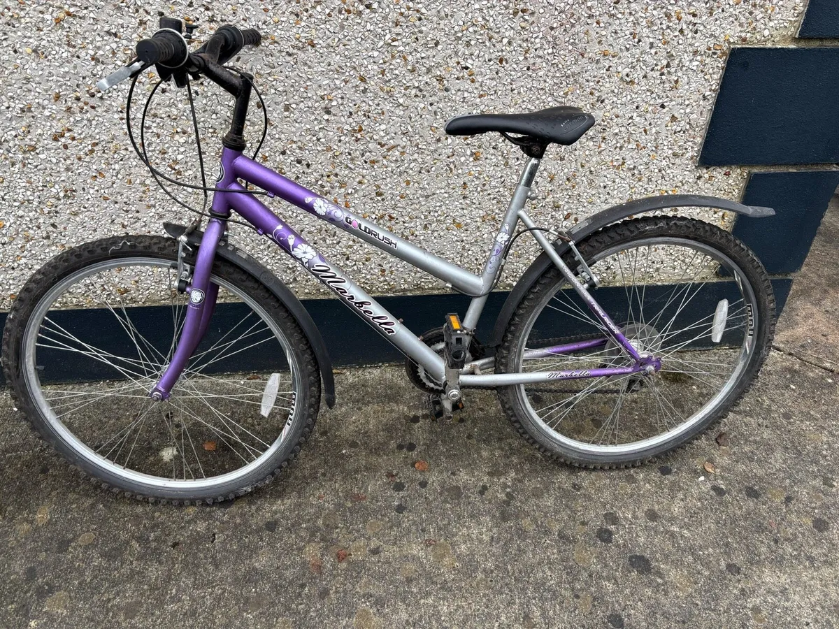 Ladies purple bicycle - Image 1