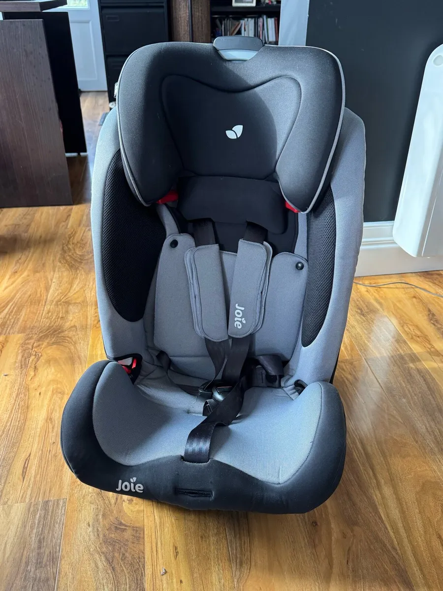 Child’s Car Seat IMMACULATE CONDITION - Image 4