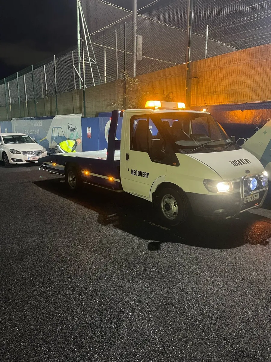 Tow truck and recovery service - Image 3