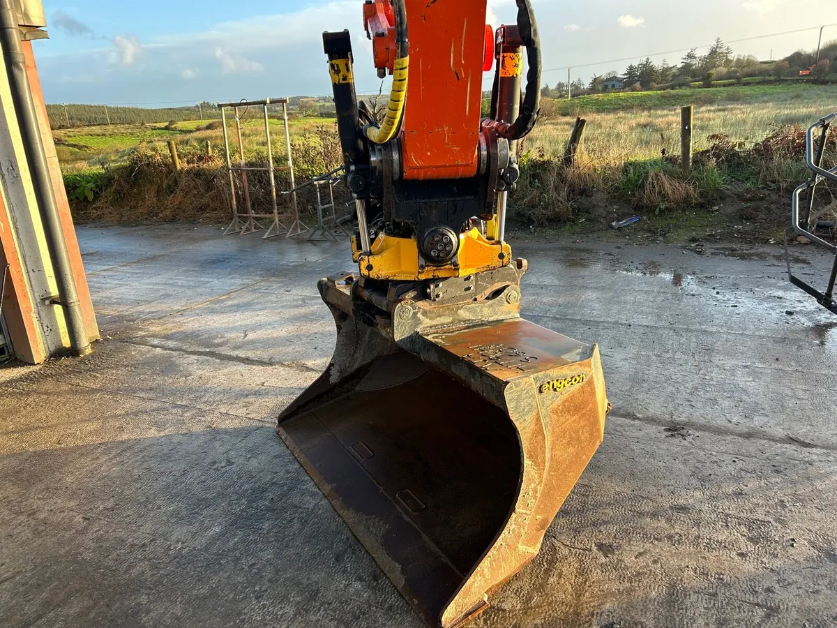 ✅ Engcon Tiltrotator 13-15ton machine - Image 3