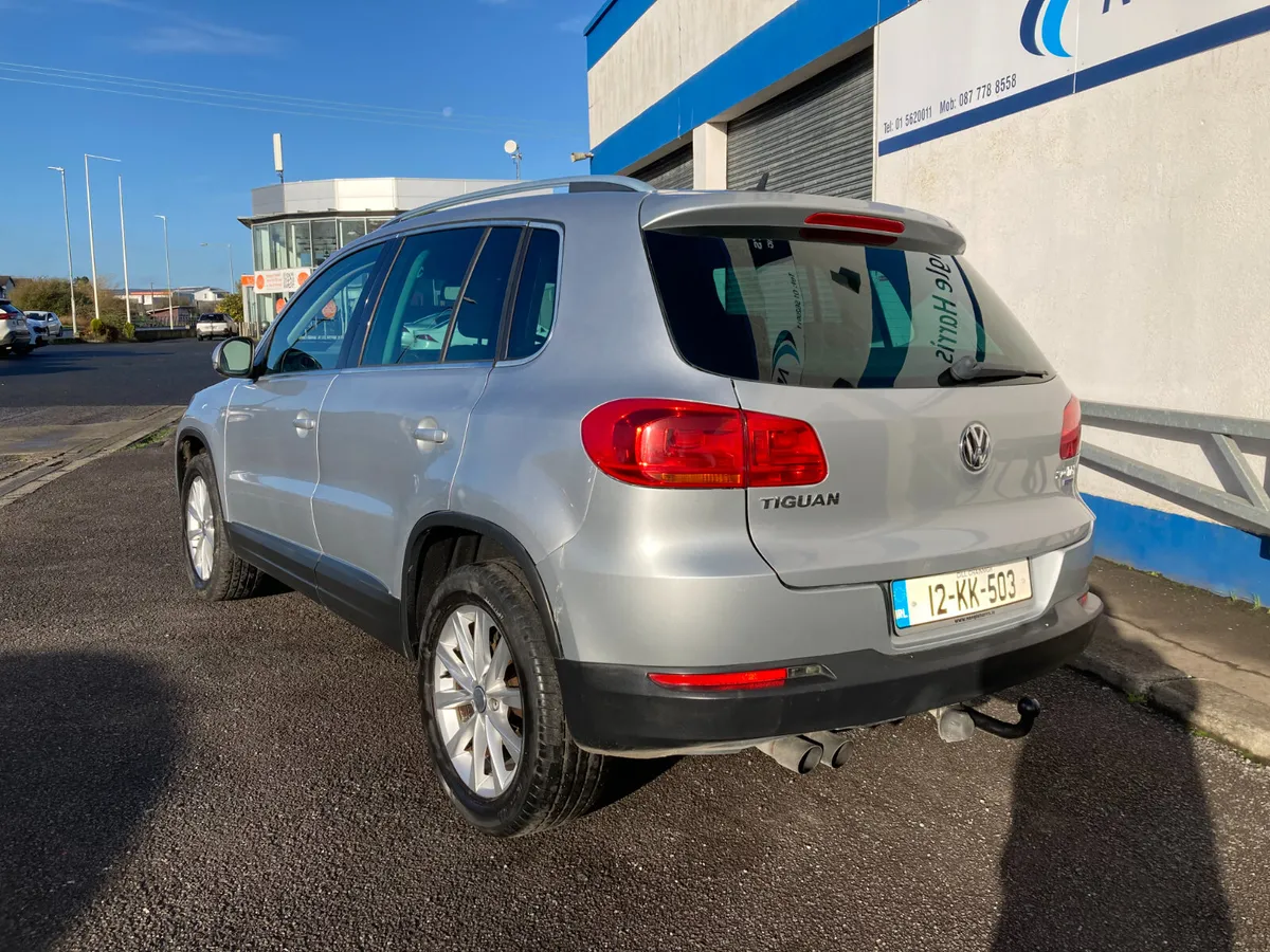 Volkswagen Tiguan 2012 - Image 2