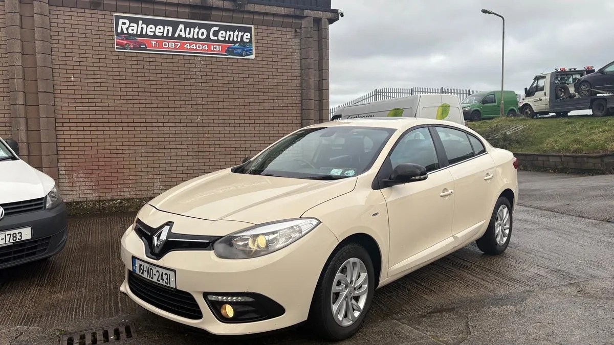 2016 RENAULT FLEUNCE LIMITED EDITION - Image 1