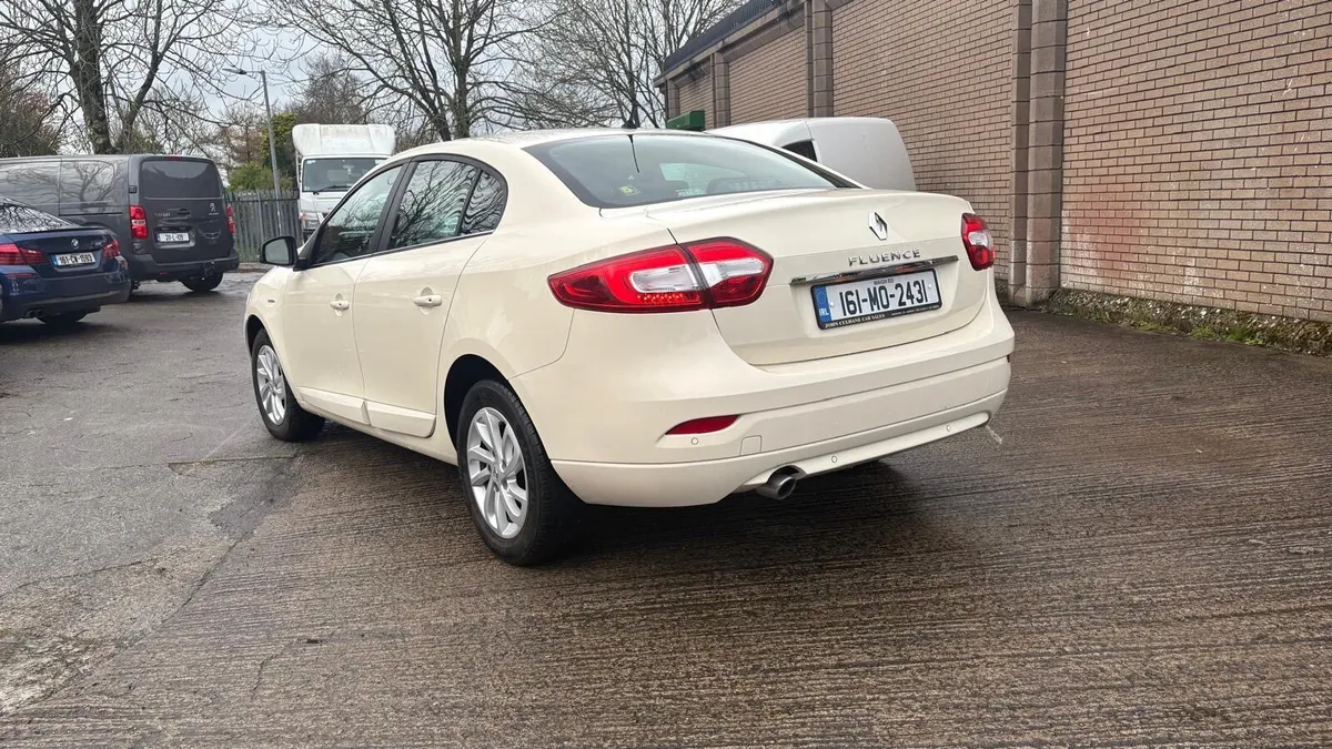 2016 RENAULT FLEUNCE LIMITED EDITION - Image 4