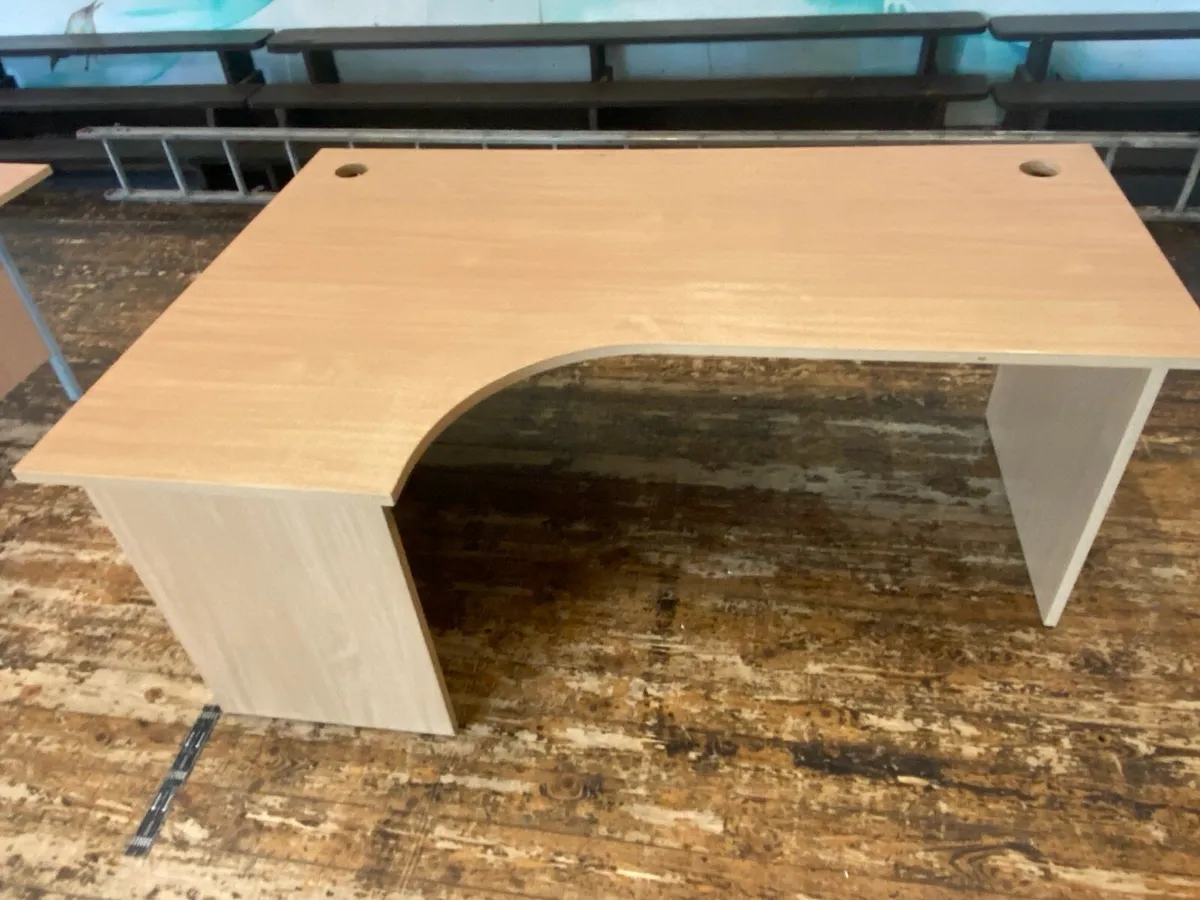 Office Desk - Image 3