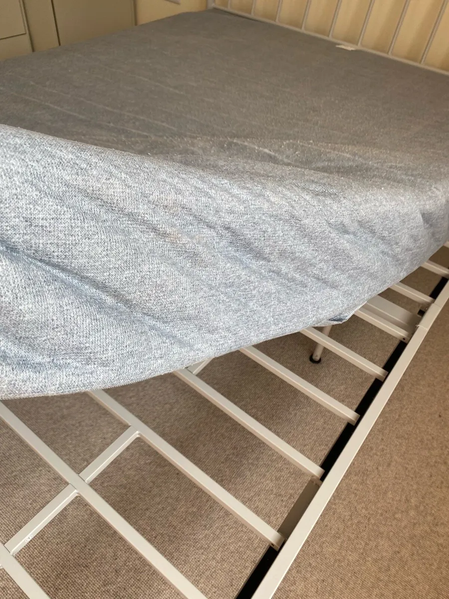 Double bed frame and mattress - Image 3