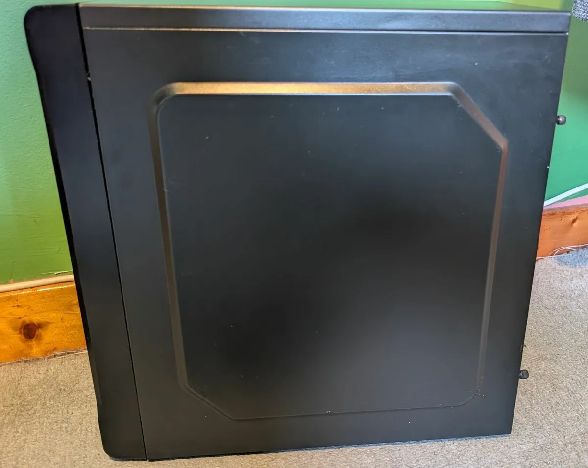 Sharkoon Chrome PC Case - Image 2