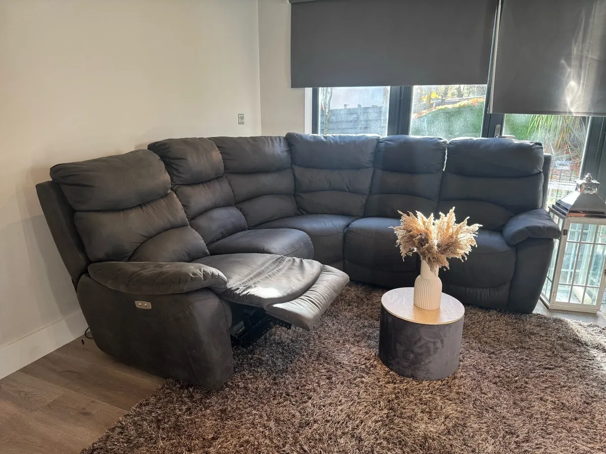 Electric recliner Yvette Corner Sofa - Image 1