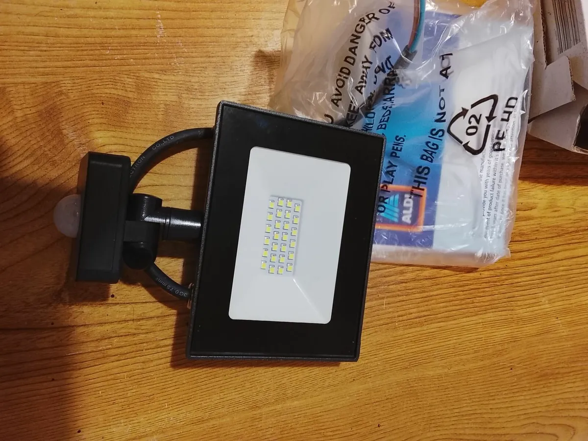 SENCER LIGHTS - Image 3