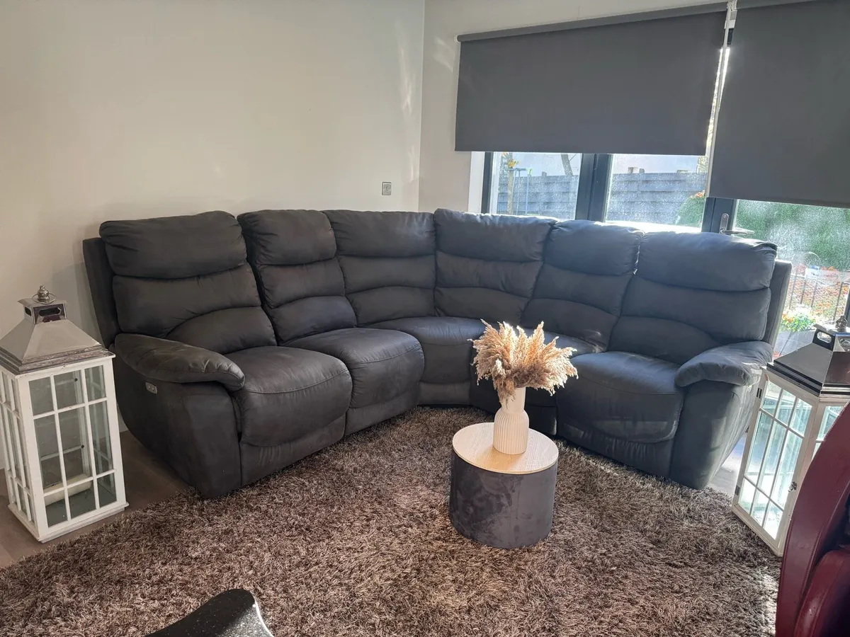 Electric recliner Yvette Corner Sofa - Image 4