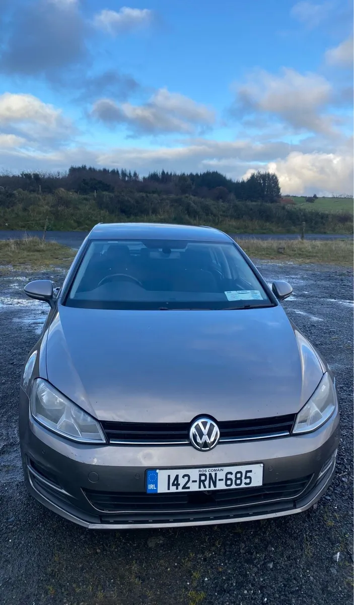 142 Volkswagen Golf - Image 2
