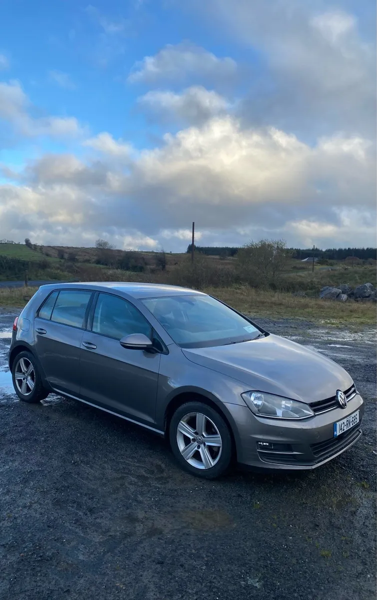 142 Volkswagen Golf - Image 1