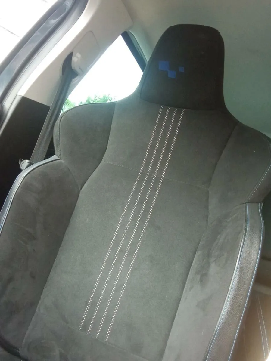 Renault megane estate 2020 gt - Image 2