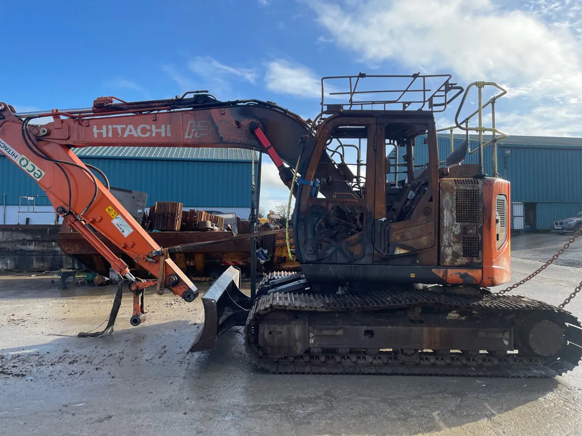 Hitachi ZX135US-6 Dismantling - Image 1