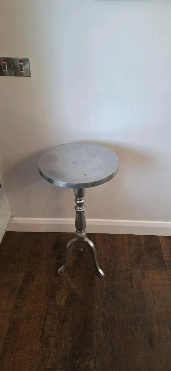 Lamp table - Image 1