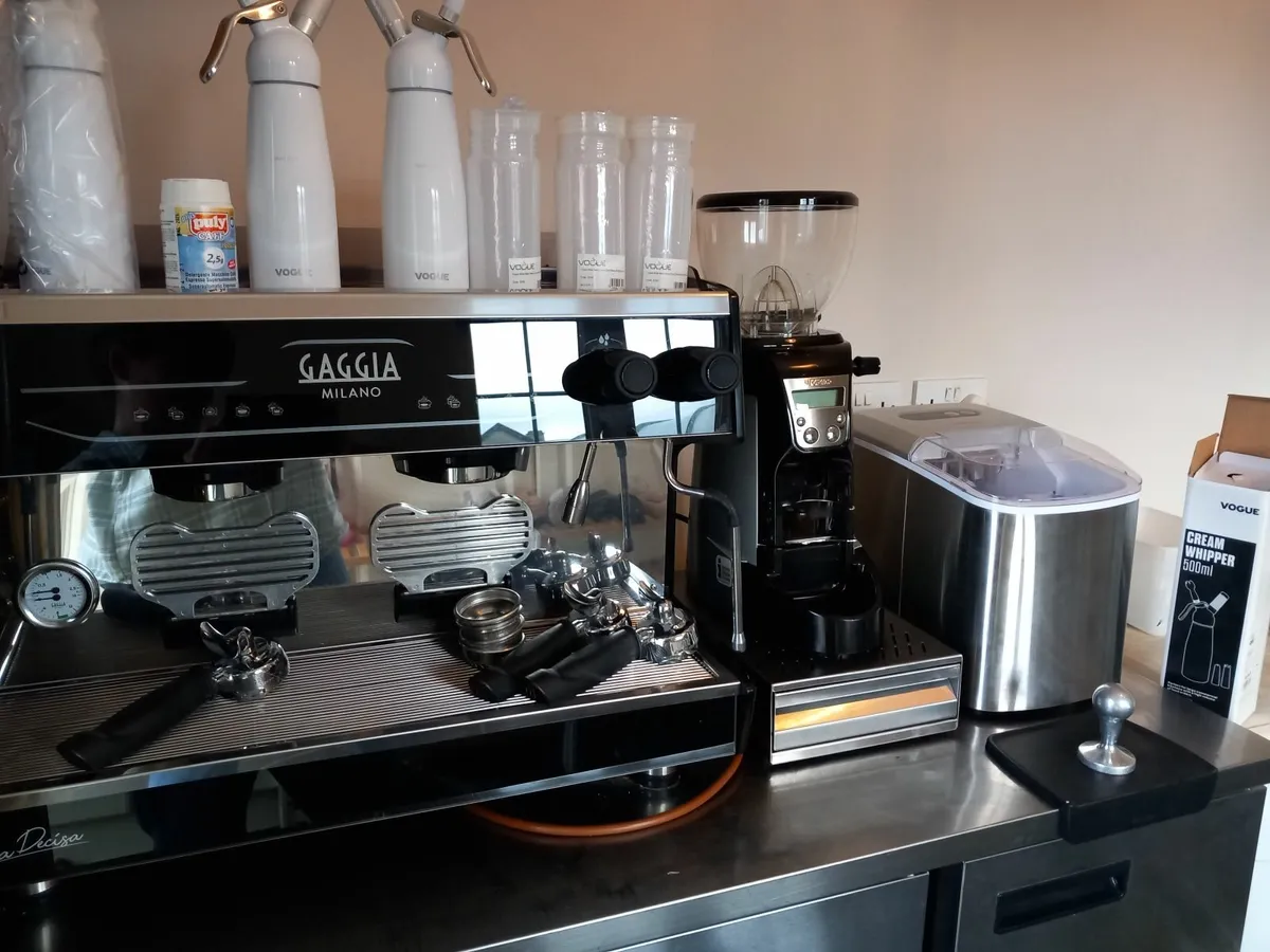 GAGGIA Coffee Machine & Grinder - Image 1