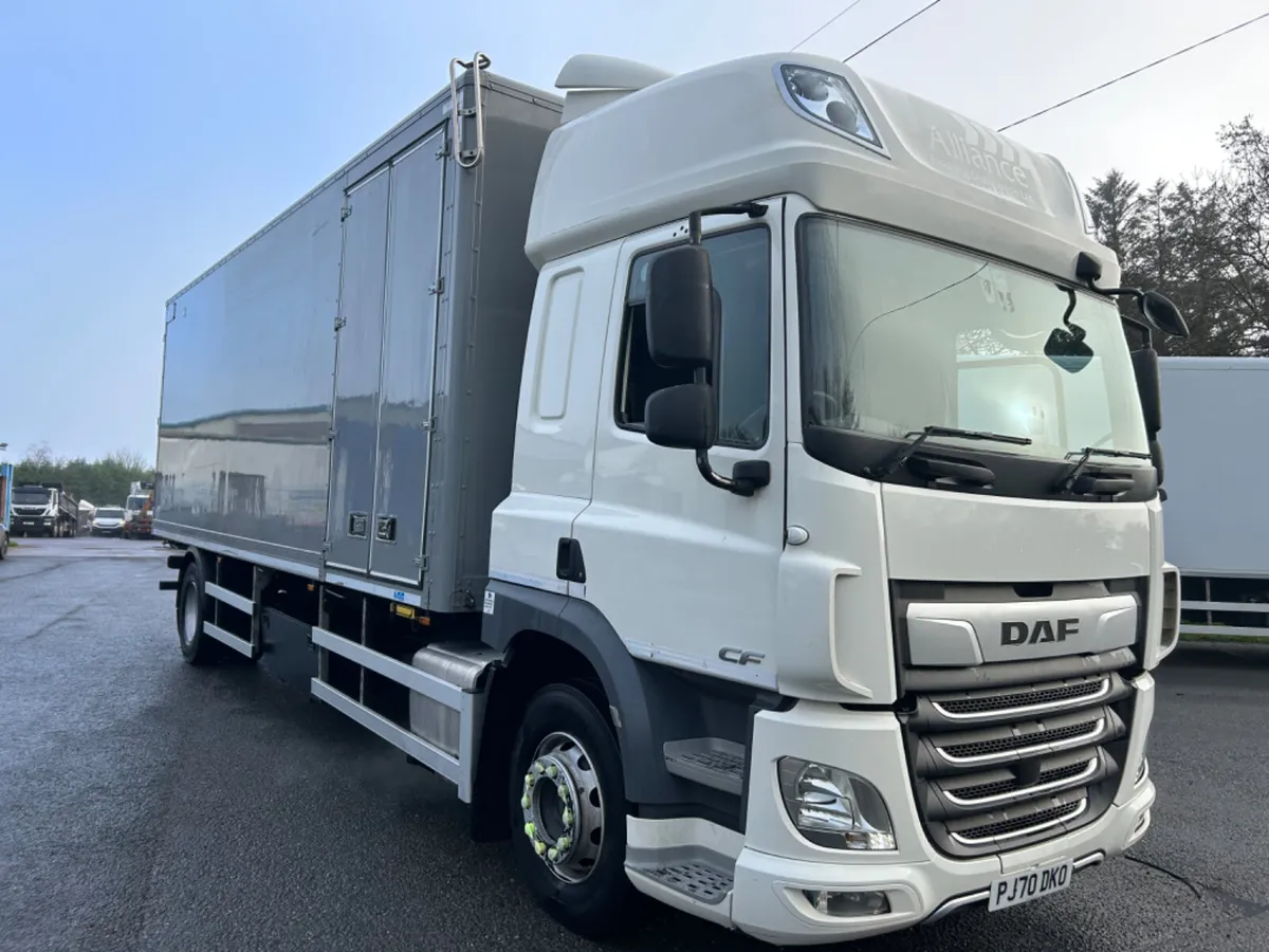 2020 Daf cf370 4x2 box of chassis cab - Image 3