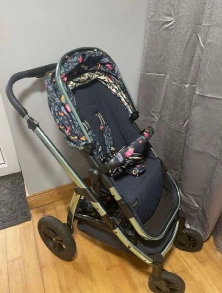 Cosatto wow 2 Pamala faith wilding print. - Image 2