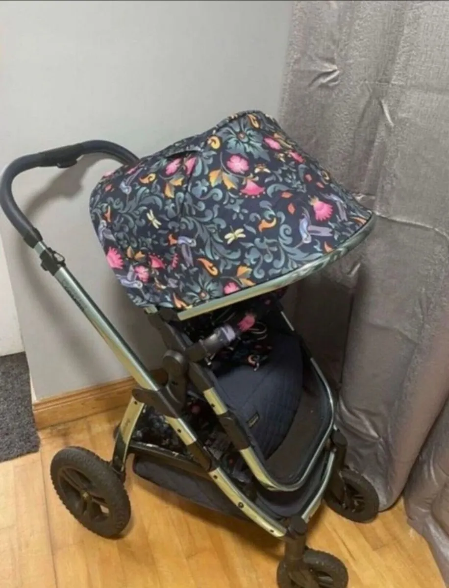 Cosatto wow 2 Pamala faith wilding print. - Image 3