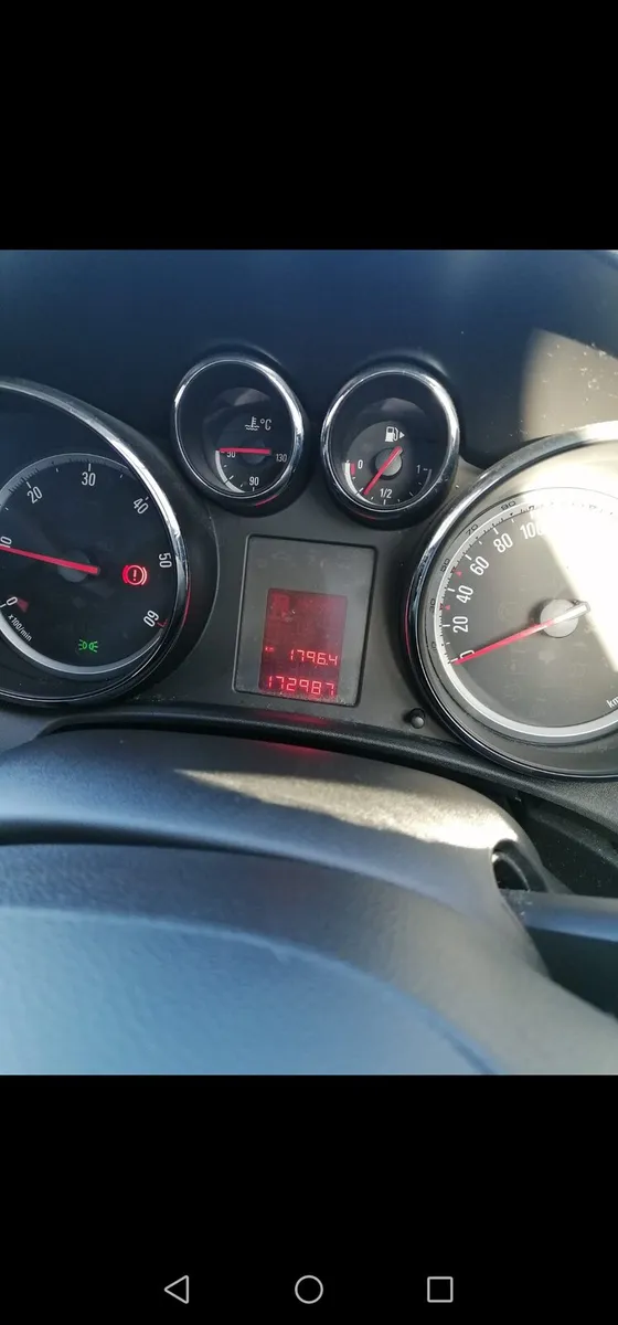 Opel Astra 2014 - Image 3