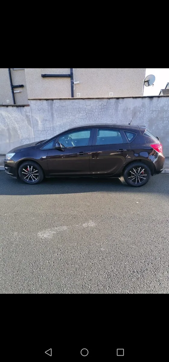 Opel Astra 2014 - Image 1