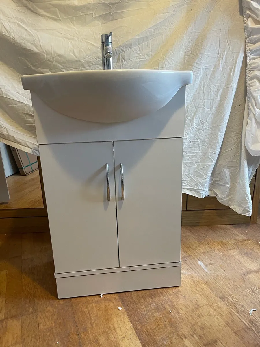 Bathroom Sink and Unit - Image 1