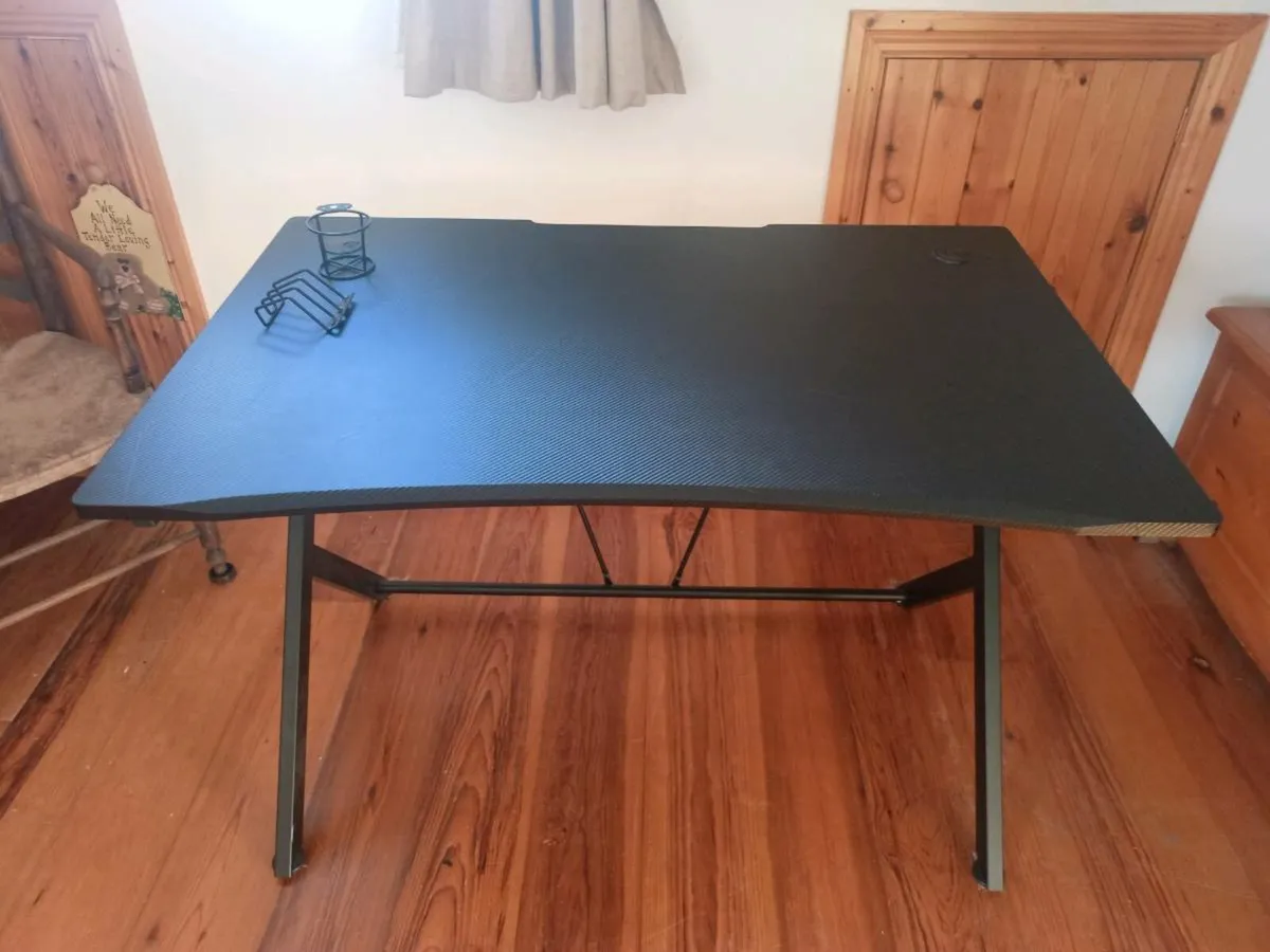 Gaming Table - Image 1