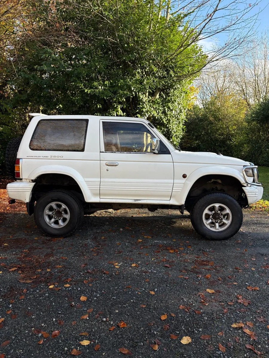 Mitsubishi Pajero - Image 3