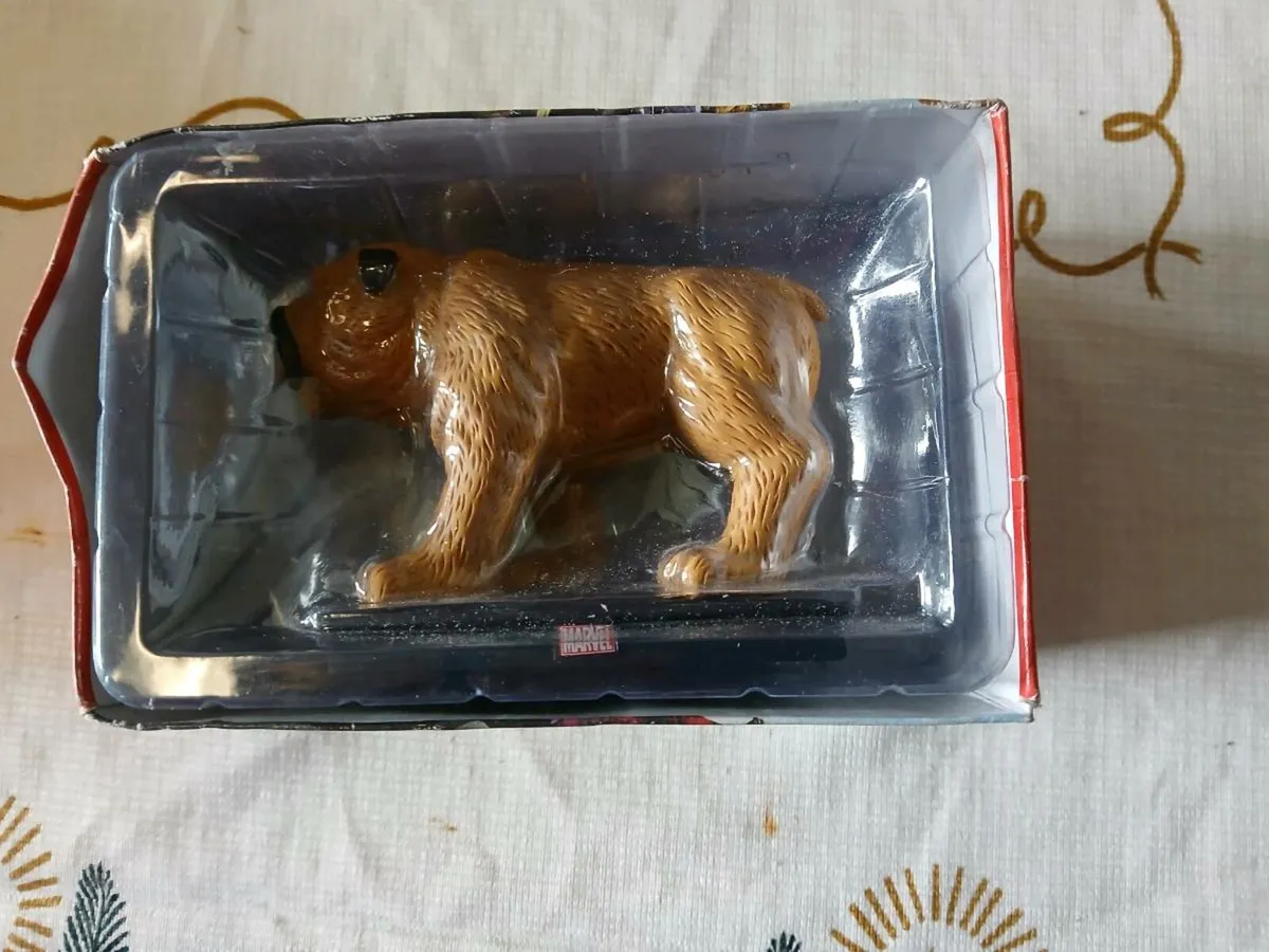 Marvel  figurines - Image 2