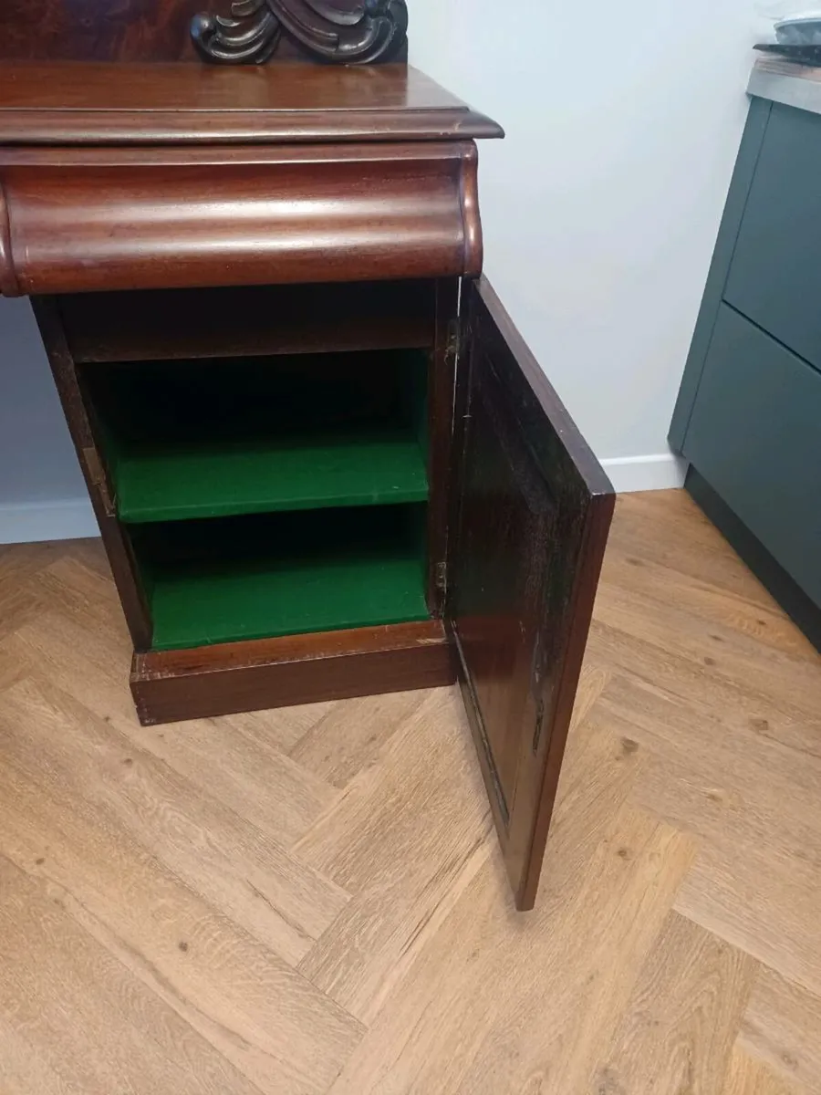 Side board - Image 4