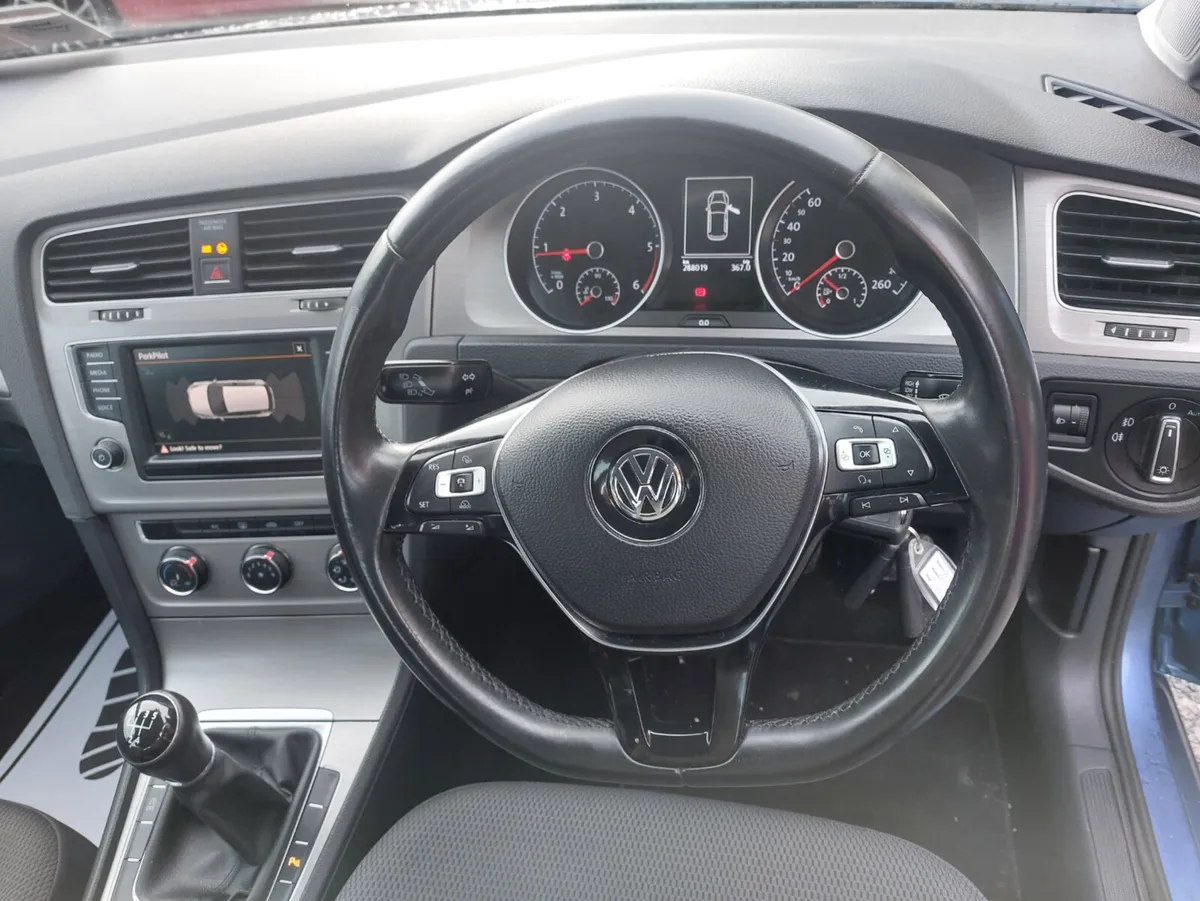 Volkswagen Golf 2017 - Image 2