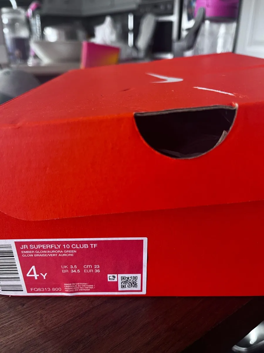 Nike JR Superfly 10 Club TF Size 3.5UK - Image 2