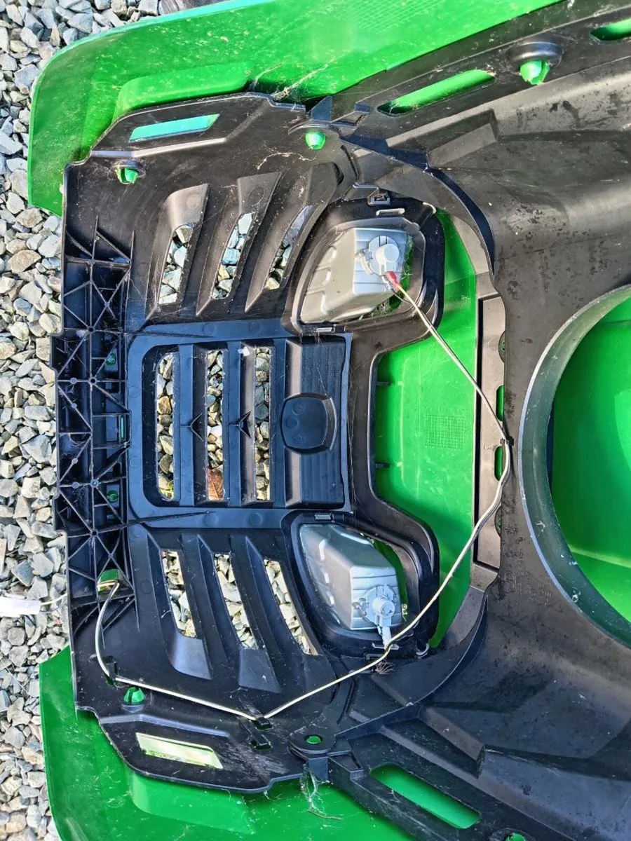 John Deere Mower Bonnet - Image 3