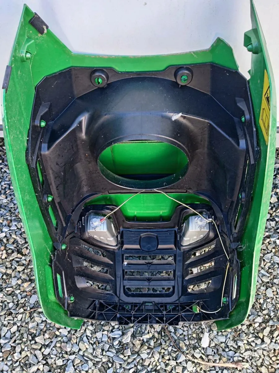 John Deere Mower Bonnet - Image 4
