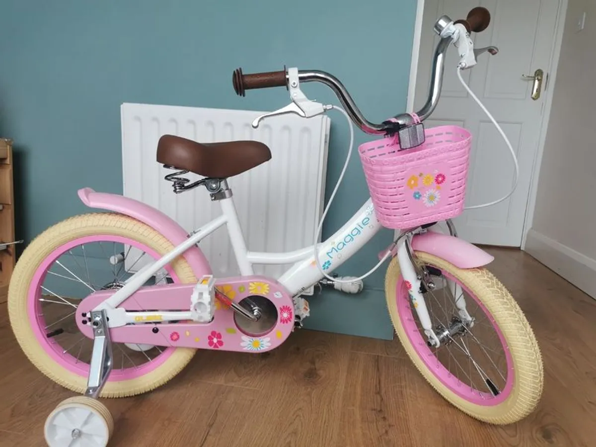 Glerc Maggie kids bike with removable stabilisers, toy baby seat and basket - Image 1