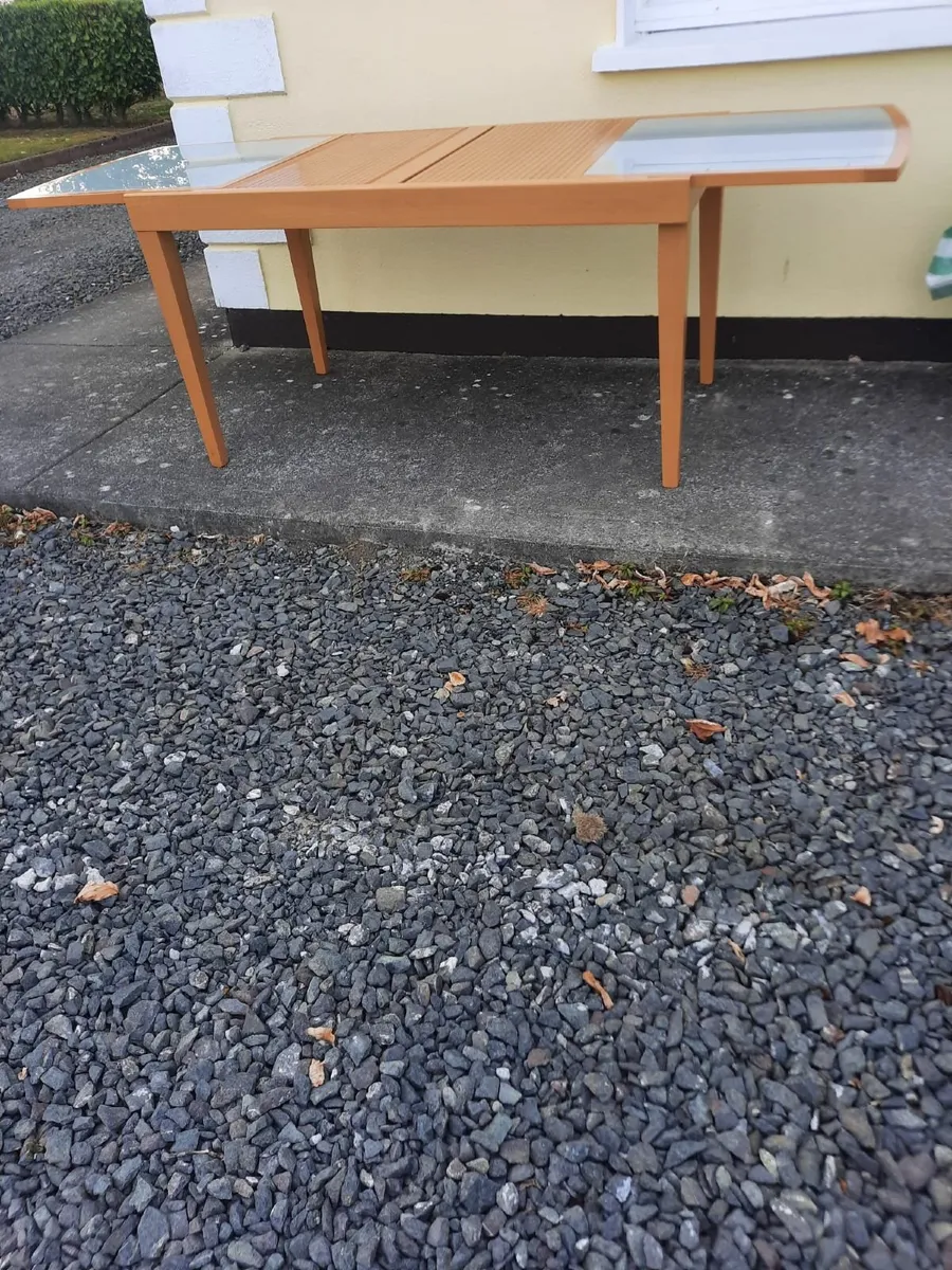 Kitchen table - Image 2