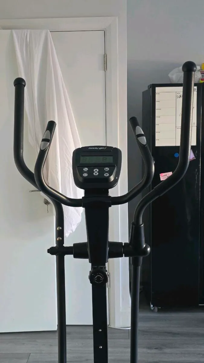 Crosstrainer - Image 3