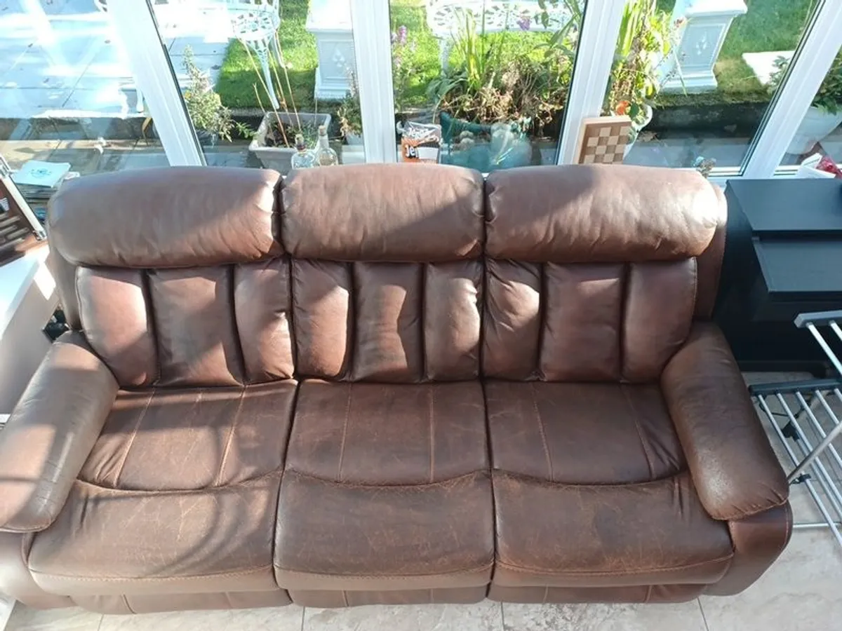 sofa - Image 2