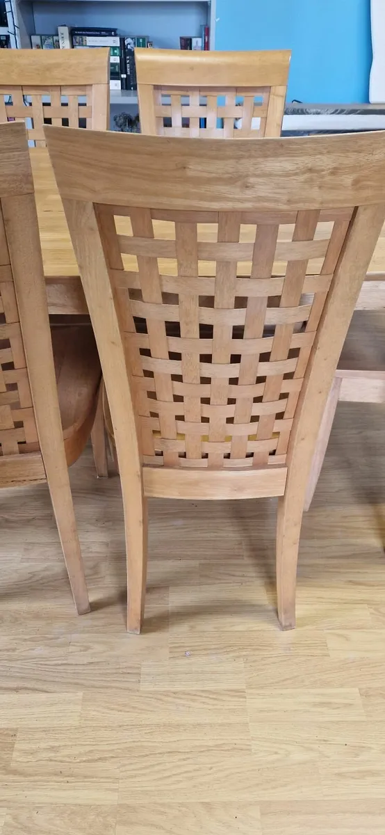 Dining Table & Chairs x 6 - Image 4