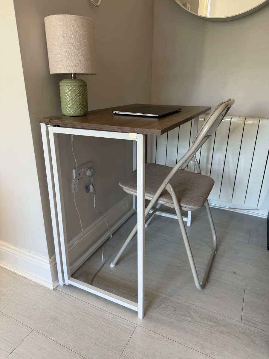 Folding desk - Image 2