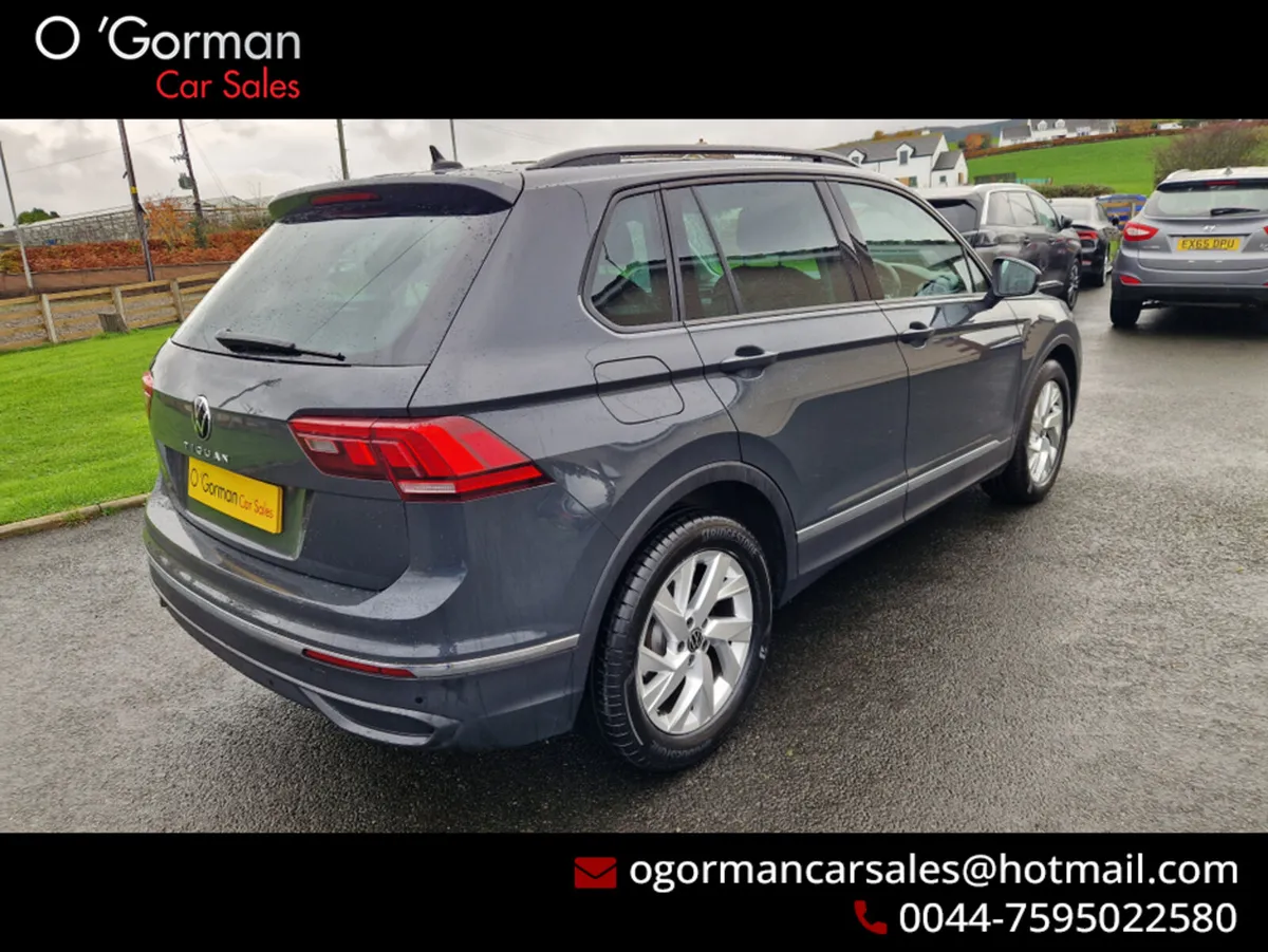 Volkswagen Tiguan 2.0 TDI LIFE ONE OWNER - Image 2