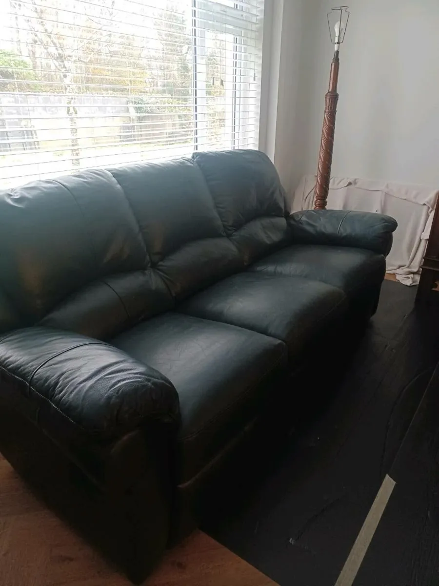 3 piece leather suite - Image 1