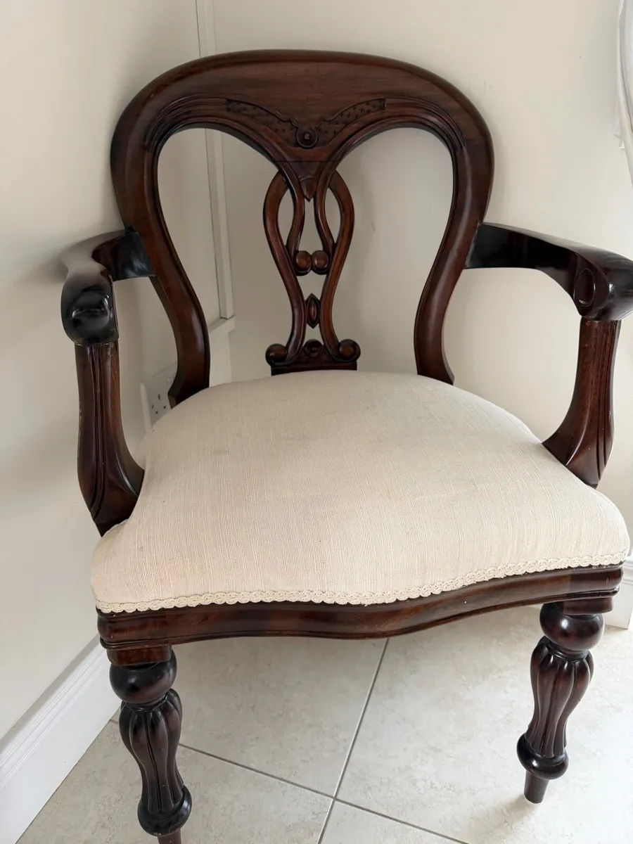 Solid Table & 6 Chairs - Image 2