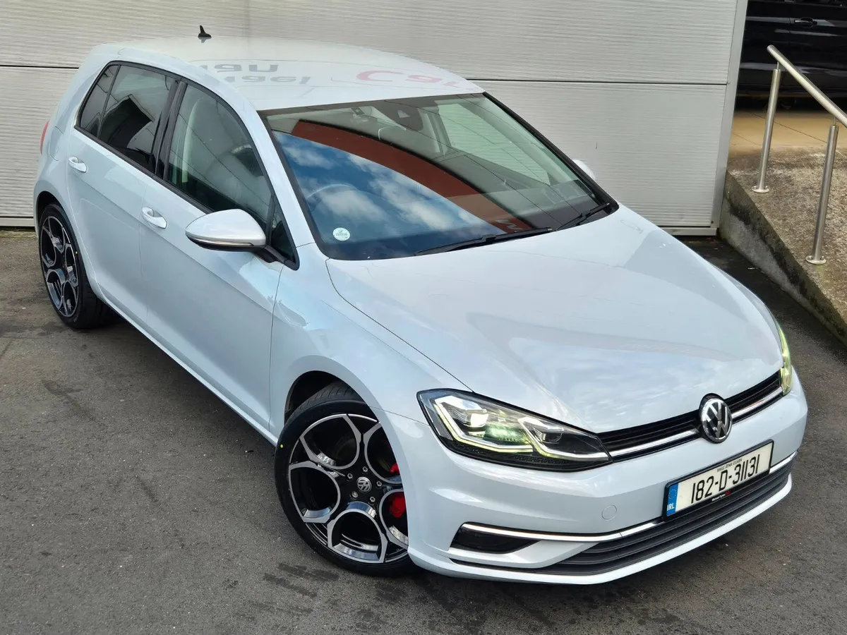 2018 VW Golf 1.2 CL, Petrol Auto, 19" Alloys - Image 3