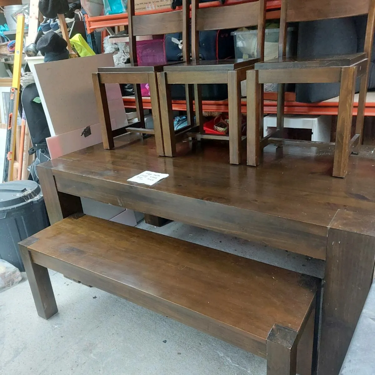 Table and chairs - Image 1