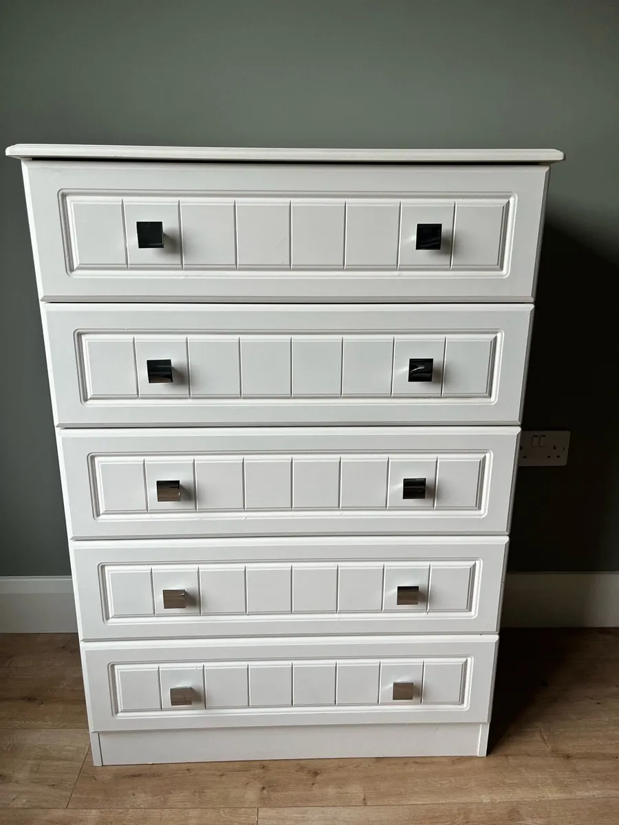 Chest of white Drawers - Image 1