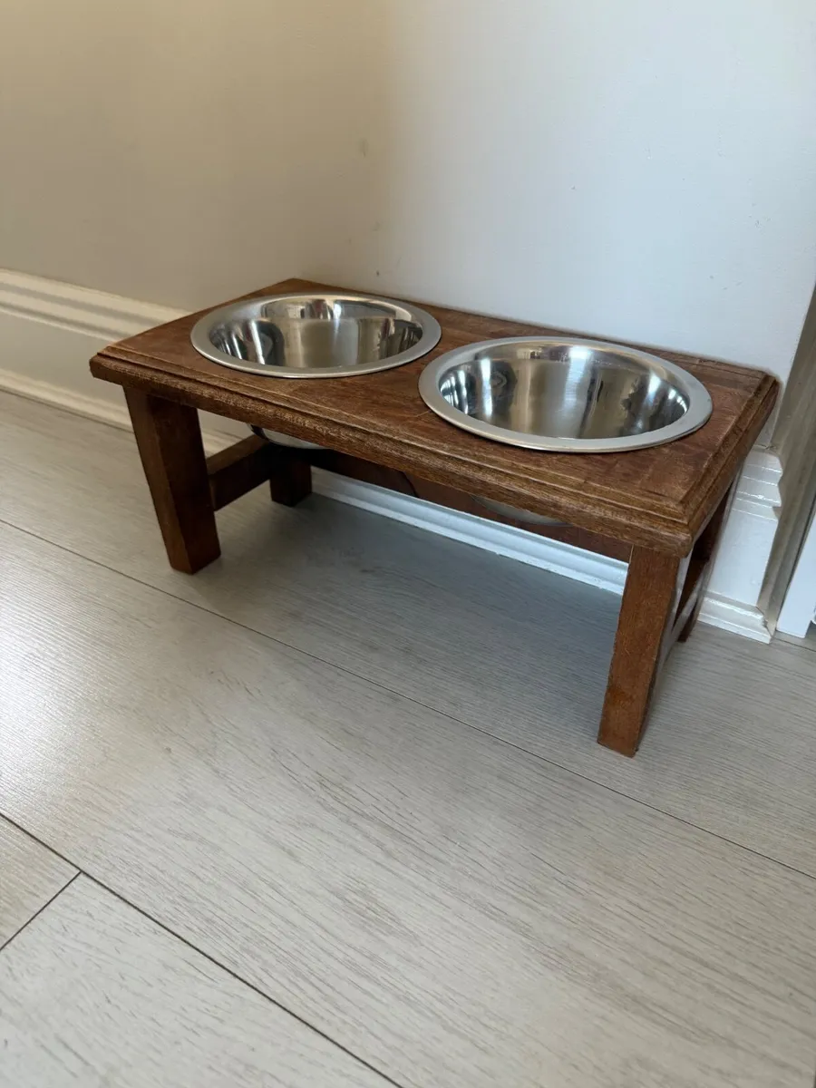 Wooden dog bowl stand - Image 3