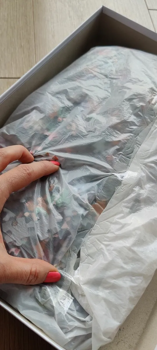 1000-Piece Jigsaw Puzzle – Barcelona City Scene - Image 4