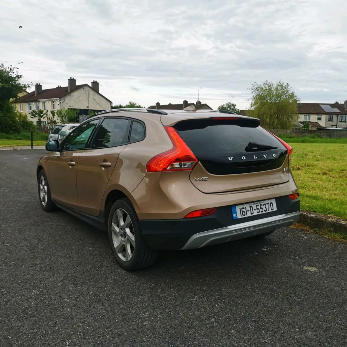 Volvo V40 cross country for sale - Image 3