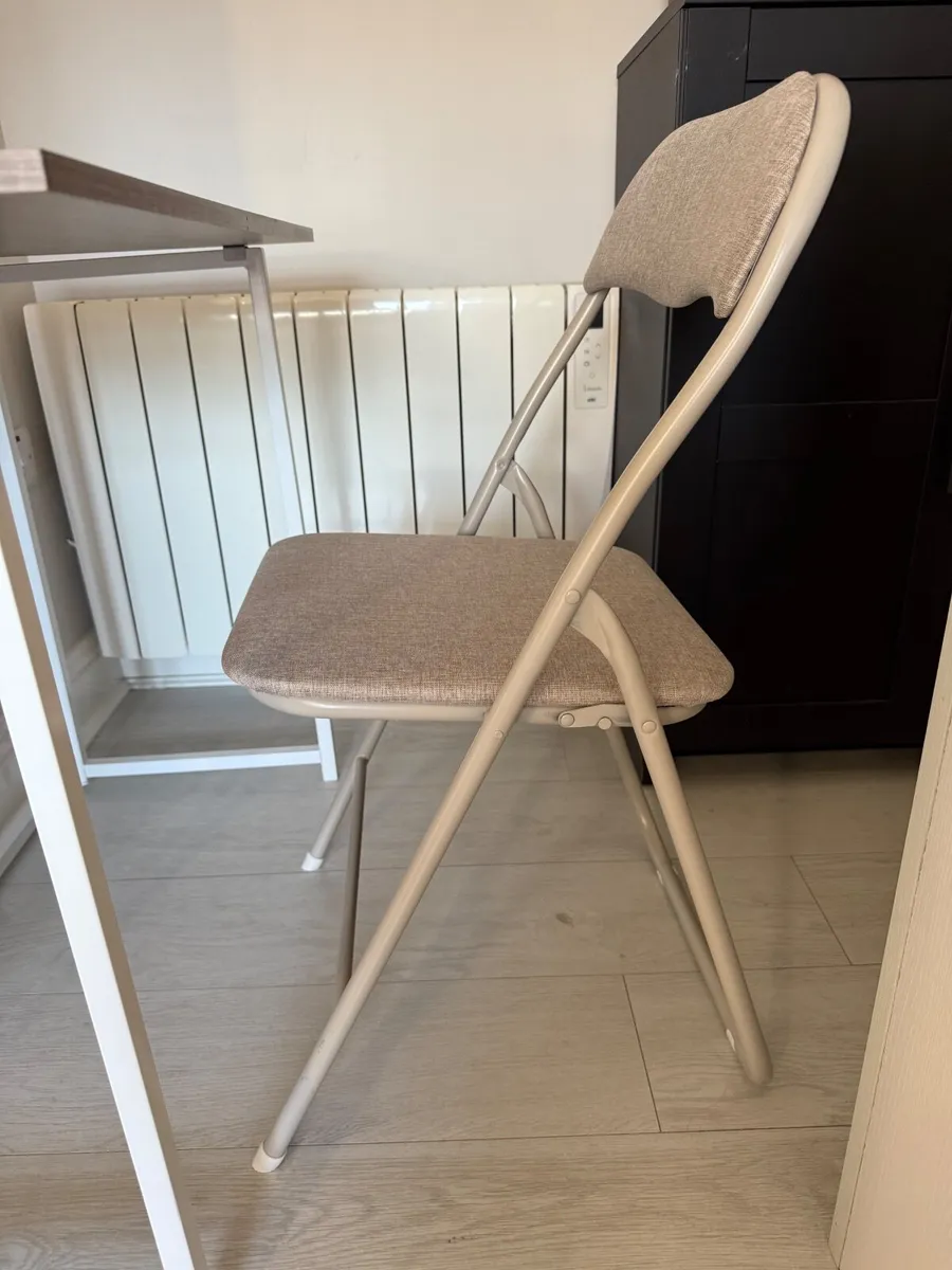 Desk chair - Image 1